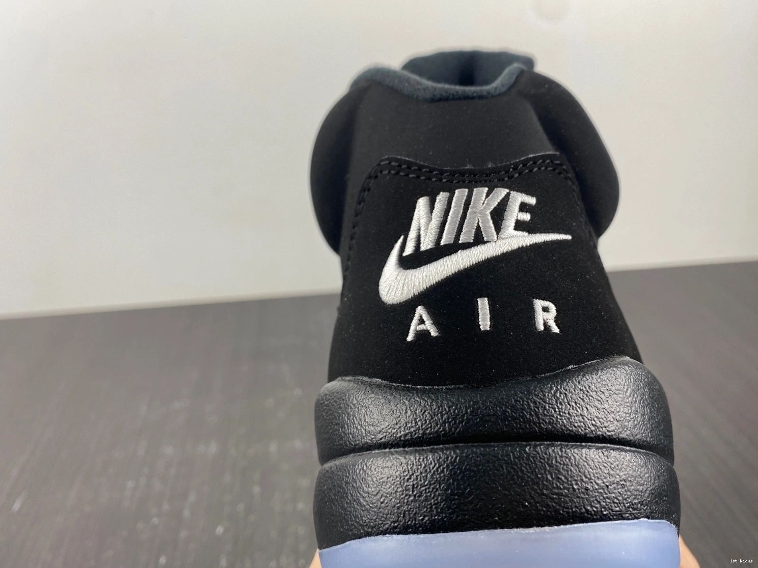 Jordan Retro Metallic (2016) - Black 845035-003 5 0124